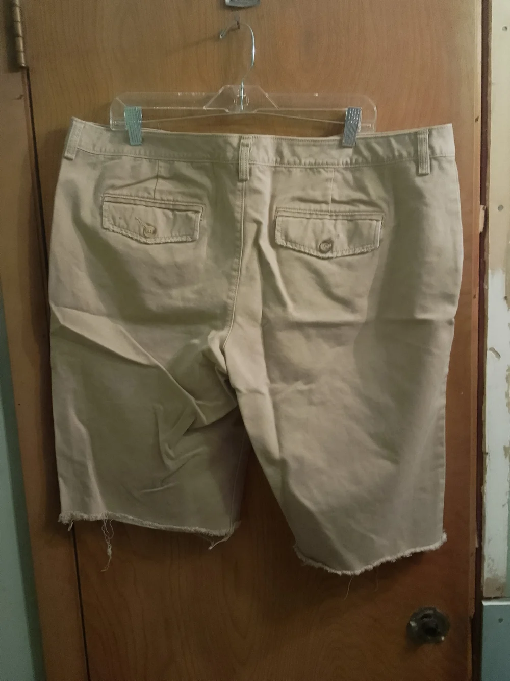 Old Navy Khaki Flat-Front Woman's‎ Authentic Old Navy Size 18 Shorts